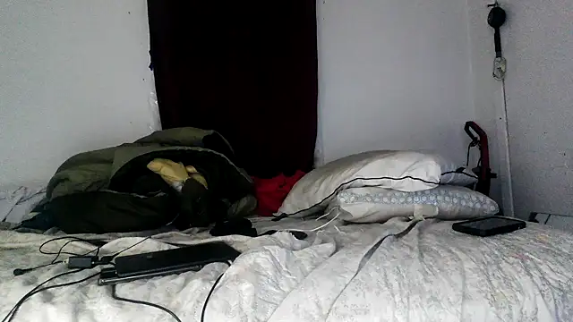 Snapshot of RinsingWood84 chatting on December 19, 2024, 7:51 am RinsingWood84 online show from December 19, 2024, 7:51 am