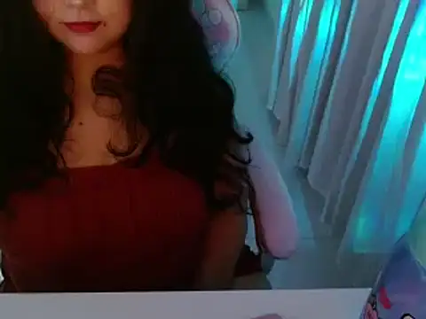 Snapshot of KittyK3 chatting on December 6, 2024, 5:14 am KittyK3 online show from December 6, 2024, 5:14 am