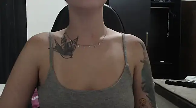 Snapshot of Mivyy chatting on February 19, 2025, 2:55 am Mivyy online show from February 19, 2025, 2:55 am