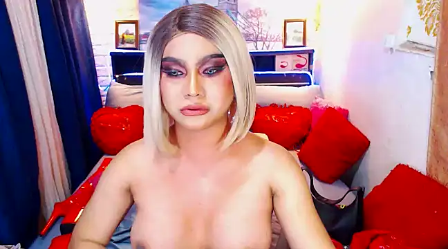 Snapshot of TsGoddessNhicolle chatting on February 10, 2025, 1:01 pm TsGoddessNhicolle online show from February 10, 2025, 1:01 pm