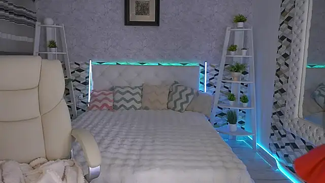 MadissonSoft online show from April 19, 2026, 1:12 pm