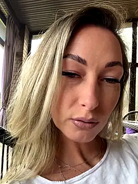 Snapshot of StarryHanna chatting on October 4, 2025, 11:45 am StarryHanna online show from October 4, 2025, 11:45 am