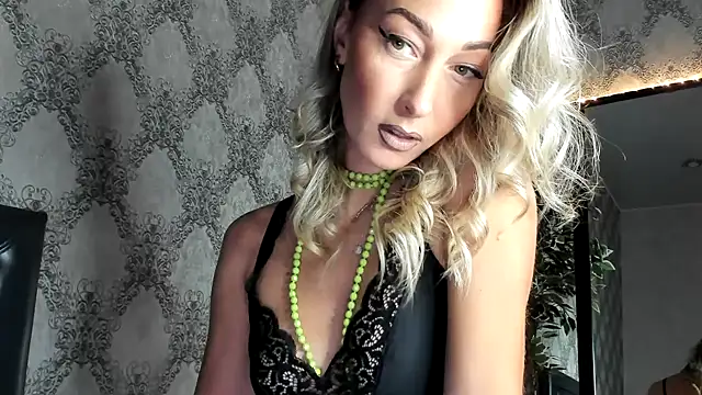 Snapshot of StarryHanna chatting on February 24, 2025, 7:19 pm StarryHanna online show from February 24, 2025, 7:19 pm