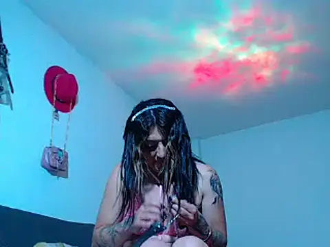 MARIANAWEED online show from October 27, 2025, 11:49 pm