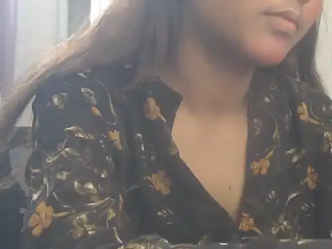 Snapshot of NancyRuvi chatting on June 6, 2026, 4:01 pm NancyRuvi online show from June 6, 2026, 4:01 pm