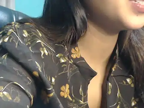 Snapshot of NancyRuvi chatting on January 28, 2025, 8:26 pm NancyRuvi online show from January 28, 2025, 8:26 pm