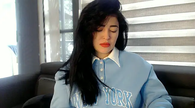 Aleska  Bell online show from February 4, 2025, 1:27 pm