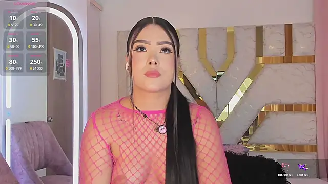 Snapshot of sophy_champagne chatting on May 23, 2026, 1:04 am sophy champagne online show from May 23, 2026, 1:04 am