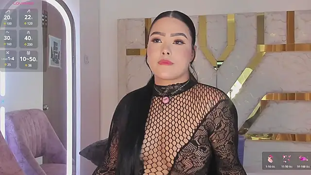 Snapshot of sophy_champagne chatting on April 30, 2026, 12:17 am sophy champagne online show from April 30, 2026, 12:17 am