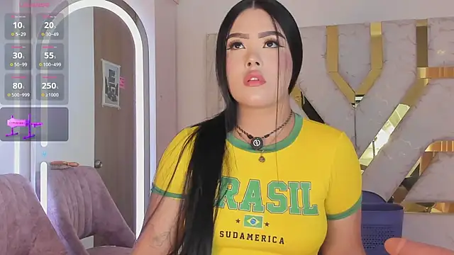 Snapshot of sophy_champagne chatting on May 27, 2026, 1:04 am sophy champagne online show from May 27, 2026, 1:04 am