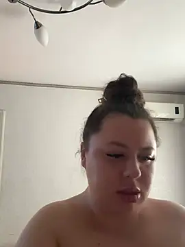 Snapshot of Sara_Slow chatting on March 13, 2025, 11:30 am Sara Slow online show from March 13, 2025, 11:30 am