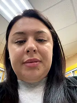 Snapshot of Sara_Slow chatting on September 29, 2025, 2:01 pm Sara Slow online show from September 29, 2025, 2:01 pm