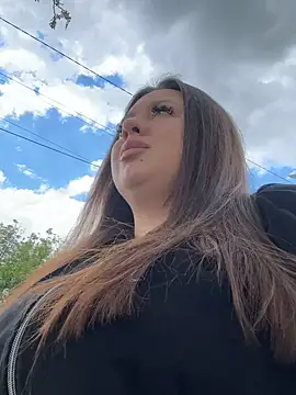 Sara Slow online show from May 17, 2026, 10:26 am