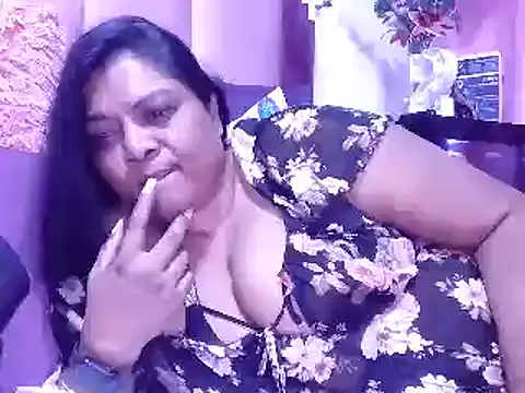 Snapshot of IndianDelia chatting on July 15, 2026, 6:04 pm IndianDelia online show from July 15, 2026, 6:04 pm