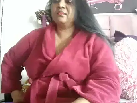 Snapshot of IndianDelia chatting on July 28, 2026, 6:10 am IndianDelia online show from July 28, 2026, 6:10 am