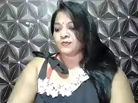 Snapshot of IndianDelia chatting on June 23, 2026, 7:45 pm IndianDelia online show from June 23, 2026, 7:45 pm