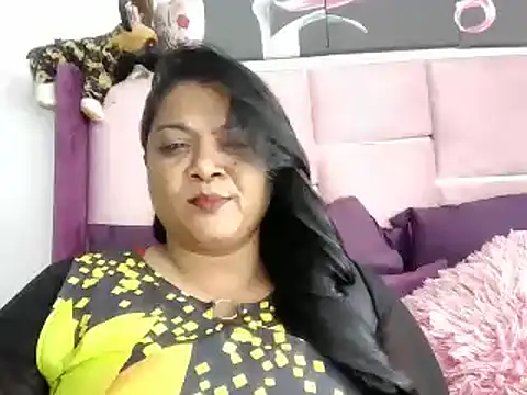 Snapshot of IndianDelia chatting on June 13, 2026, 12:14 pm IndianDelia online show from June 13, 2026, 12:14 pm