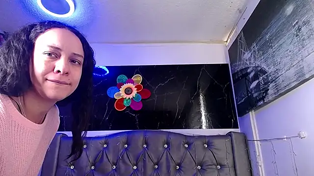 Snapshot of LAILAGUMMY chatting on March 17, 2025, 12:04 pm LAILAGUMMY online show from March 17, 2025, 12:04 pm