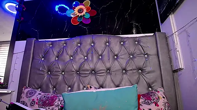Snapshot of LAILAGUMMY chatting on March 12, 2025, 3:51 pm LAILAGUMMY online show from March 12, 2025, 3:51 pm
