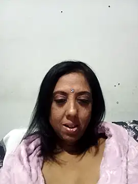 Snapshot of Mahi4luv chatting on June 21, 2026, 11:43 pm Mahi4luv online show from June 21, 2026, 11:43 pm