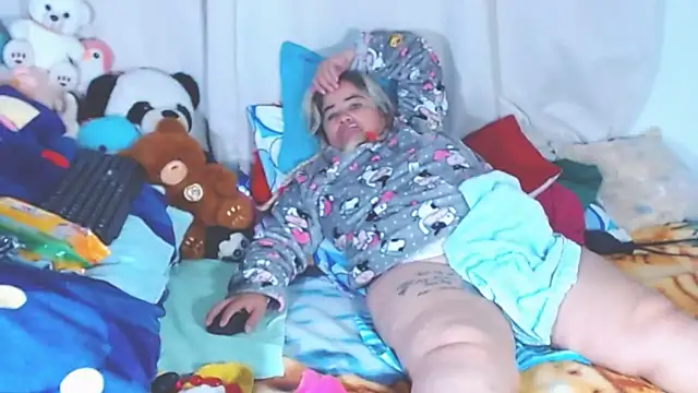 estrellita fugaz16x online show from September 22, 2025, 10:54 am