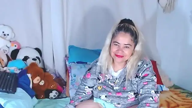 estrellita fugaz16x online show from October 1, 2025, 4:28 am