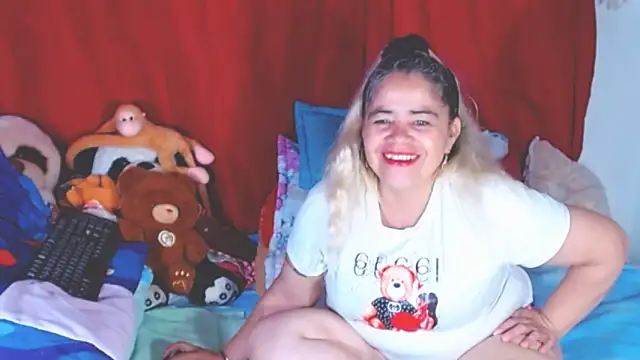 estrellita fugaz16x online show from November 2, 2025, 3:33 am