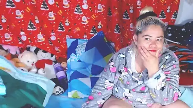 Snapshot of estrellita_fugaz16x chatting on February 3, 2026, 8:41 am estrellita fugaz16x online show from February 3, 2026, 8:41 am