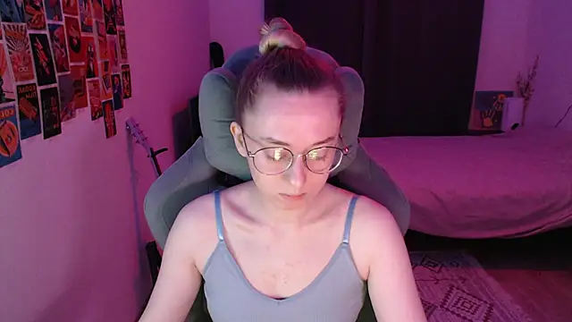 AnabelFrel online show from March 12, 2026, 12:38 am