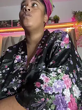 Snapshot of africa_xxx chatting on February 25, 2025, 12:14 am africa xxx online show from February 25, 2025, 12:14 am