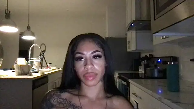 Snapshot of honeyybabyy112 chatting on September 12, 2025, 7:30 am honeyybabyy112 online show from September 12, 2025, 7:30 am