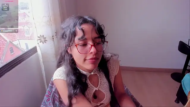 Snapshot of aluna_0310 chatting on October 11, 2025, 5:58 pm aluna 0310 online show from October 11, 2025, 5:58 pm