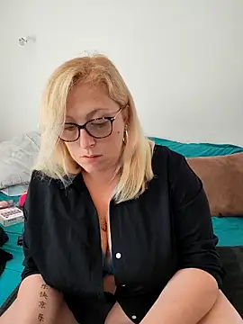 winniess40 online show from April 20, 2026, 11:35 am