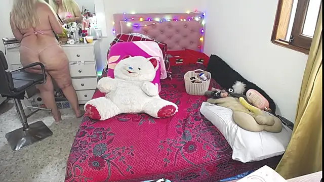 lucy belle bm online show from October 8, 2025, 9:15 pm