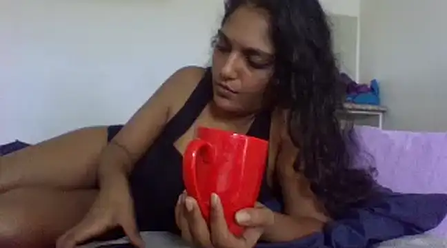 Snapshot of IndianvixxenX chatting on January 27, 2025, 7:35 am IndianvixxenX online show from January 27, 2025, 7:35 am