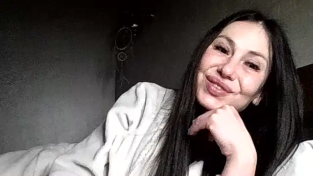 Snapshot of JulianaGold1 chatting on February 5, 2026, 9:43 pm JulianaGold1 online show from February 5, 2026, 9:43 pm