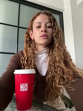 Snapshot of alana15 chatting on January 12, 2026, 8:25 pm alana15 online show from January 12, 2026, 8:25 pm