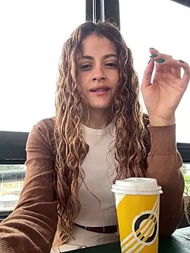 Snapshot of alana15 chatting on February 8, 2026, 4:48 pm alana15 online show from February 8, 2026, 4:48 pm