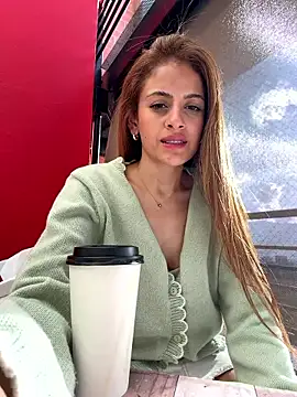 alana15 online show from April 17, 2026, 10:01 pm