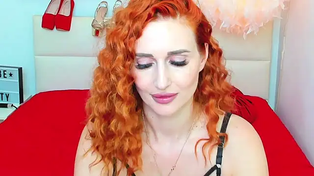 Snapshot of Red_Fairy_ chatting on June 5, 2026, 6:52 am Red Fairy online show from June 5, 2026, 6:52 am