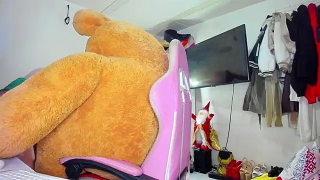 Lawrncesofiets online show from November 17, 2025, 4:22 pm