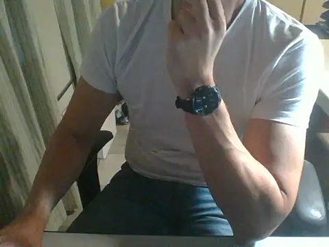 Snapshot of mariohurt101 chatting on December 26, 2024, 9:26 pm mariohurt101 online show from December 26, 2024, 9:26 pm