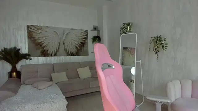 TiffanyHouston  online show from April 29, 2026, 5:11 am