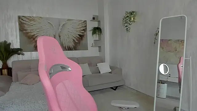 TiffanyHouston  online show from March 17, 2026, 7:33 am