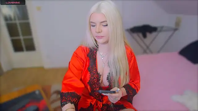 ParadiseRose online show from January 12, 2025, 3:39 am