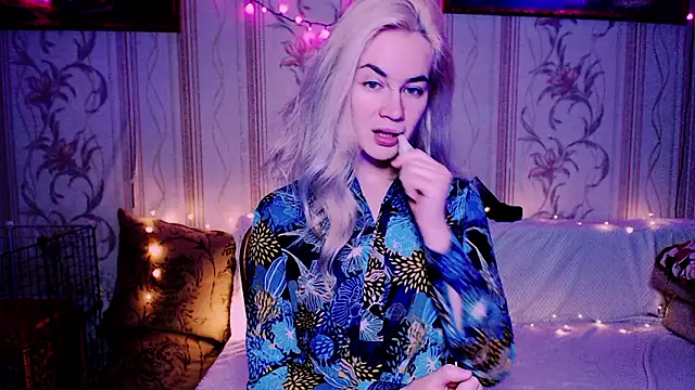 Snapshot of xxxcharismaaa chatting on February 10, 2026, 7:13 pm xxxcharismaaa online show from February 10, 2026, 7:13 pm