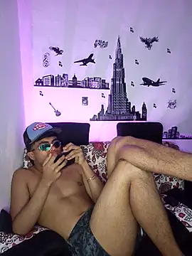 pinedasex777 online show from March 7, 2025, 4:35 am