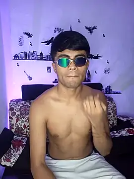 pinedasex777 online show from March 5, 2025, 11:16 pm