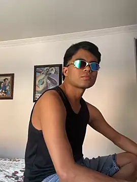 pinedasex777 online show from February 5, 2025, 7:42 pm