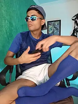 pinedasex777 online show from December 2, 2025, 1:24 pm